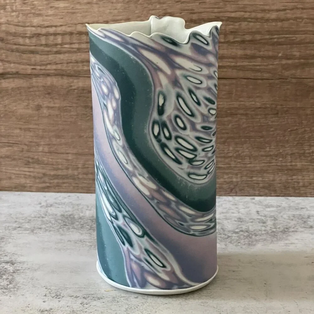 Naomi Lindenfeld Studio Art Pottery VT Oval Purple Swirl Handcrafted Vase 7.5